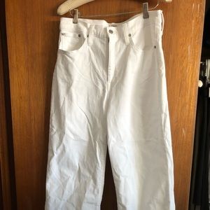 White high-waisted crop jeans